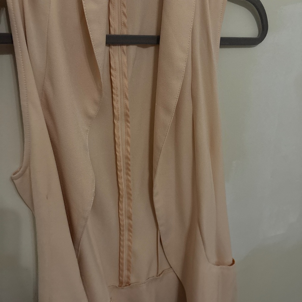 Dynamite light pink vest